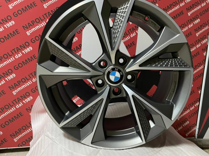 Cerchi BMW serie 3 4 5 G20 G22 G30 G31 18 pollici grigio nad (2)