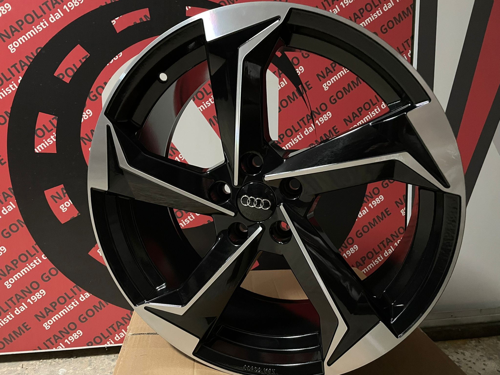 Cerchi Audi A3 A6 Q2 Q3 Q5 TT 19 pollici rotor revolution (5)